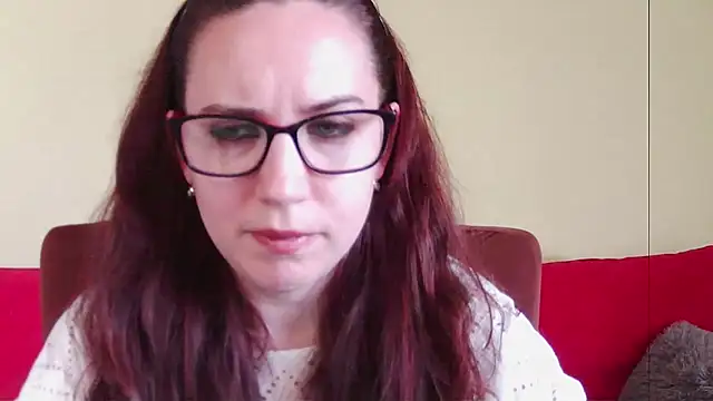 Snapshot of EmilyHotAngel chatting on 08-05-26, 02:31 EmilyHotAngel online show from 08-05-26, 02:31