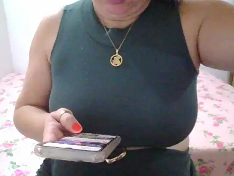 Snapshot of Lady_Night_ chatting on 06-02-26, 03:58 Lady Night online show from 06-02-26, 03:58