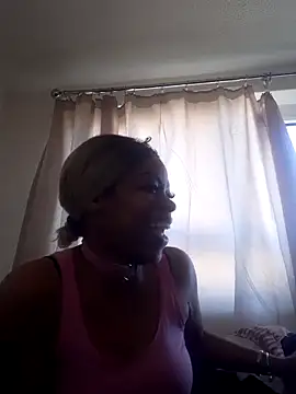 Snapshot of MissVegas chatting on 05-24-26, 05:18 MissVegas online show from 05-24-26, 05:18