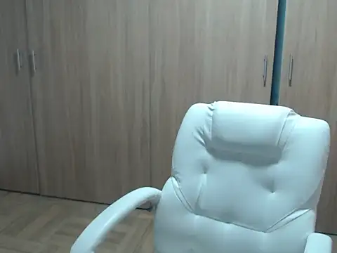 Snapshot of Haileey_ross chatting on 06-01-26, 11:56 Haileey ross online show from 06-01-26, 11:56