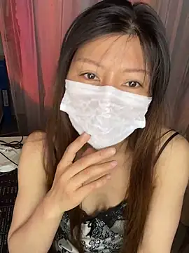 Snapshot of honeypeach666 chatting on 05-10-26, 03:23 honeypeach666 online show from 05-10-26, 03:23