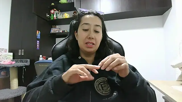 saramaSS online show from 05-27-26, 04:09