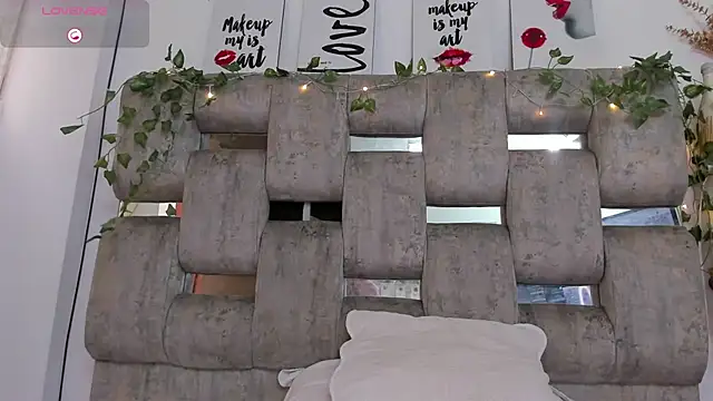 EmmyBellamy online show from 05-28-26, 01:08