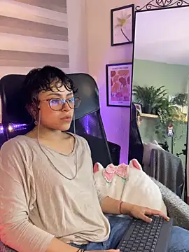 Lusiana   online show from 05-25-26, 01:06