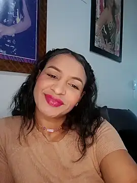 Snapshot of mell0102 chatting on 05-12-26, 11:18 mell0102 online show from 05-12-26, 11:18