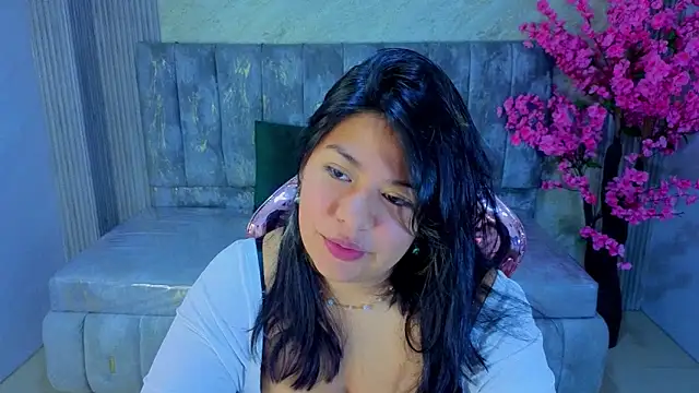 Snapshot of Isaa_s chatting on 05-14-26, 12:56 Isaa s online show from 05-14-26, 12:56