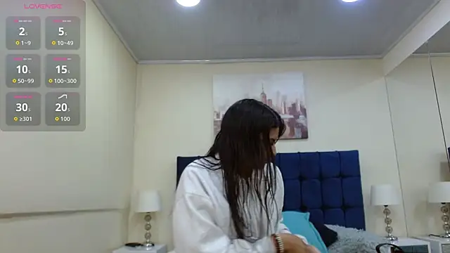ValerieLyon  online show from 05-28-26, 08:17
