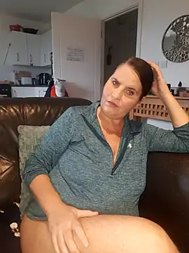 Velvet-Milf online show from 06-22-26, 06:27