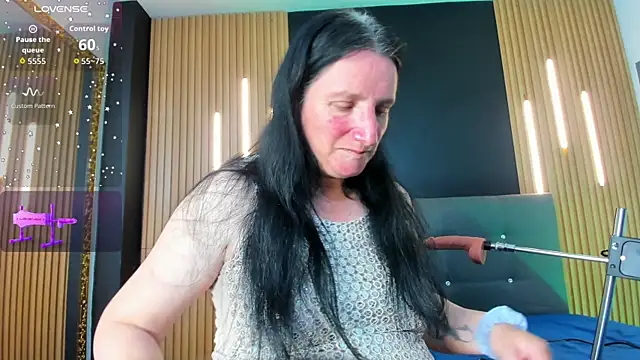 CloeMature online show from 05-21-26, 01:45