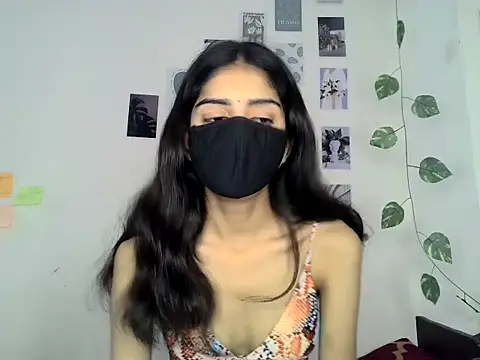 Snapshot of SASSY__BABY_ chatting on 05-12-26, 06:54 SASSY BABY online show from 05-12-26, 06:54