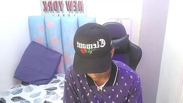liam play online show from 05-14-26, 04:08
