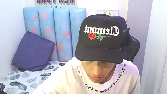 liam play online show from 05-15-26, 03:13