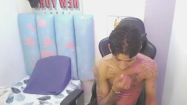 liam play online show from 05-27-26, 02:08
