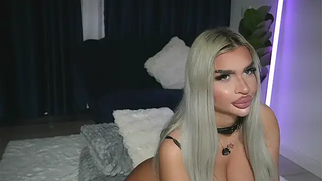 ChrystalCade online show from 07-03-26, 07:42