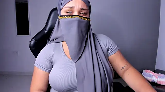 Salma farouk online show from 06-15-26, 04:47