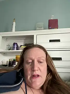 Kellilyn10 online show from 05-20-26, 02:34