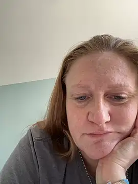 Kellilyn10 online show from 05-28-26, 04:48