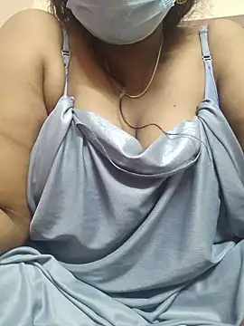 tamilkavitha123 online show from 05-17-26, 04:43