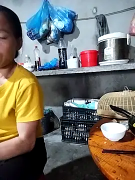 Min-meo online show from 05-21-26, 04:19
