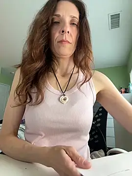 Raevyn online show from 05-16-26, 05:01
