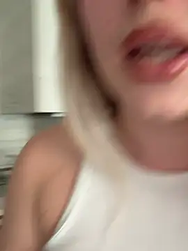 lilixcake online show from 05-31-26, 01:40