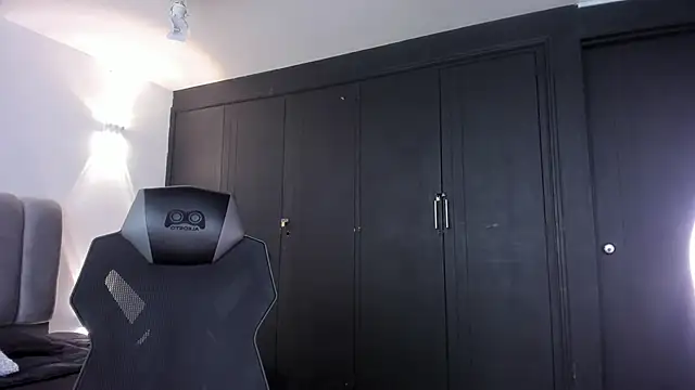 ScarletZaint online show from 05-20-26, 08:37