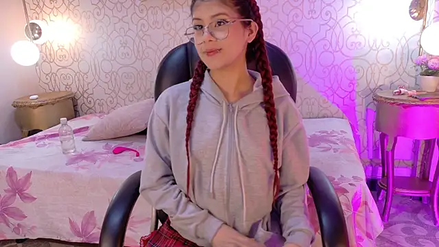 zoeecarter  online show from 05-11-26, 11:38