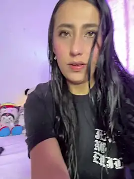 Snapshot of my__aleja chatting on 05-15-26, 05:42 my aleja online show from 05-15-26, 05:42