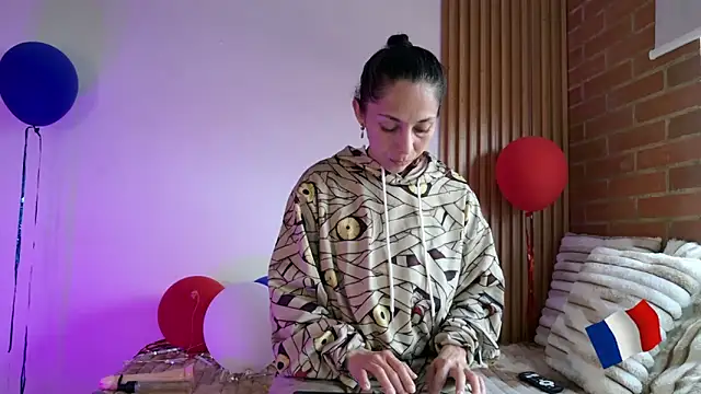 alissonandree online show from 07-10-26, 05:04