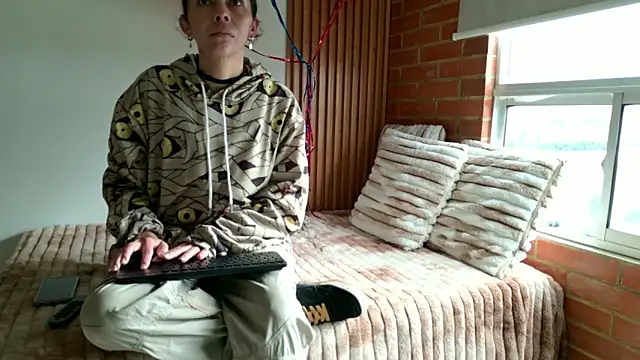 alissonandree online show from 07-11-26, 01:36
