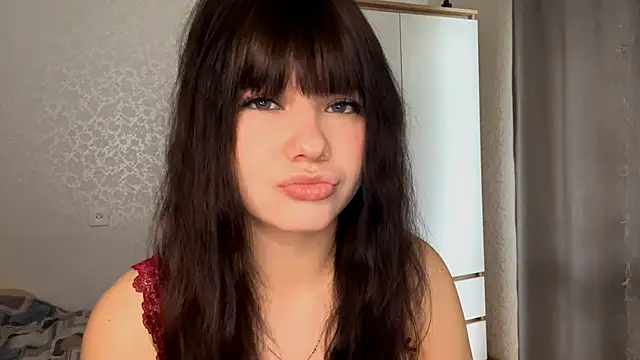 Snapshot of EmilyMercurial chatting on 05-10-26, 05:34 EmilyMercurial online show from 05-10-26, 05:34