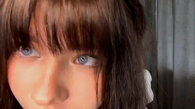 Snapshot of EmilyMercurial chatting on 06-03-26, 10:07 EmilyMercurial online show from 06-03-26, 10:07