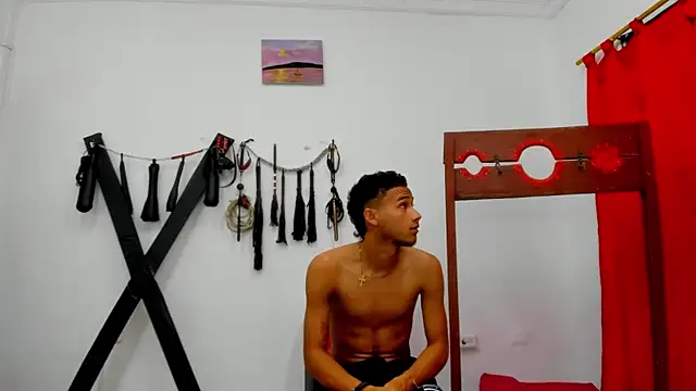 friends lust latin online show from 05-09-26, 12:21