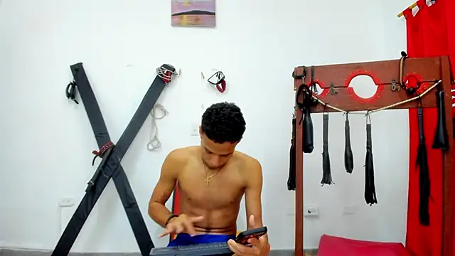 friends lust latin online show from 05-16-26, 06:17