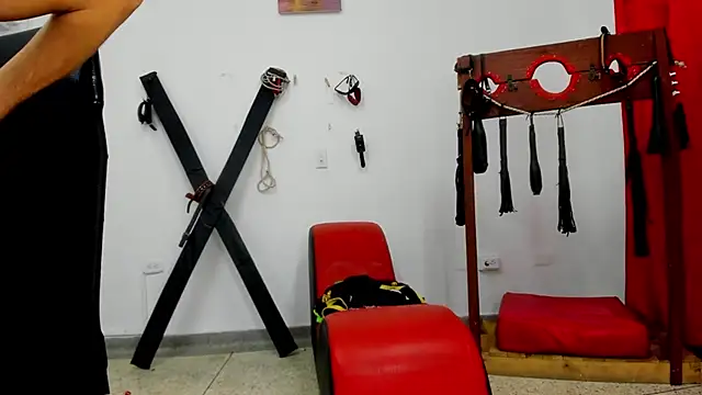 friends lust latin online show from 05-17-26, 06:04