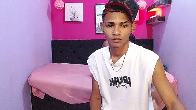 black twinks online show from 06-25-26, 02:44