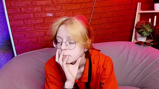 FoxxyyPolly online show from 05-21-26, 05:25