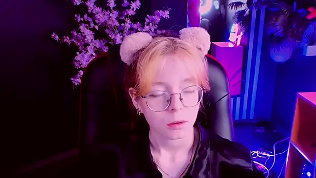 FoxxyyPolly online show from 05-22-26, 05:47