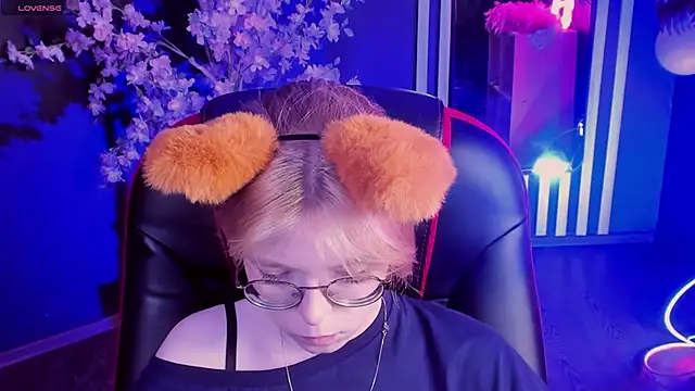 FoxxyyPolly online show from 05-27-26, 05:26