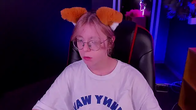 FoxxyyPolly online show from 07-29-26, 05:16