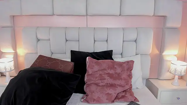 Arianna Davis online show from 07-20-26, 07:38
