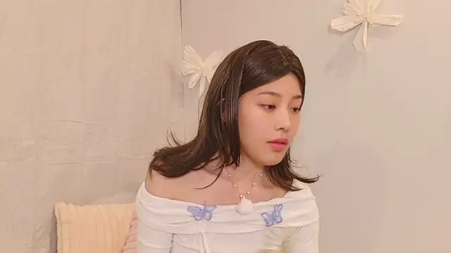 Snapshot of sakura-ch- chatting on 07-16-26, 08:04 sakura-ch- online show from 07-16-26, 08:04