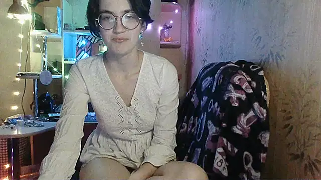Alessa Kiss online show from 05-17-26, 03:19