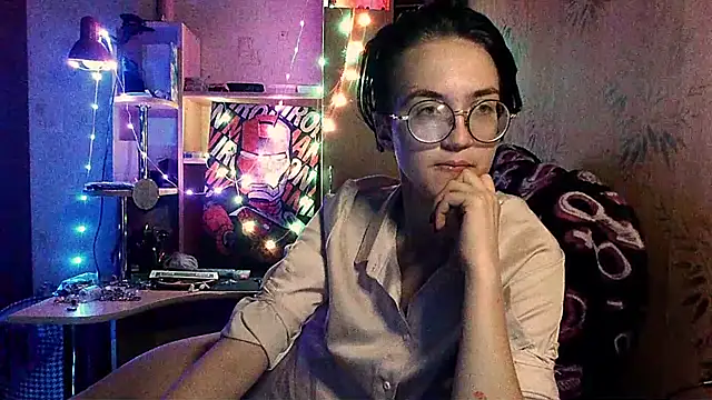 Alessa Kiss online show from 05-18-26, 05:41