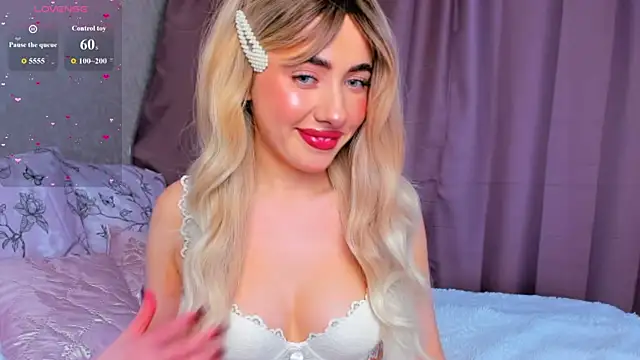 Snapshot of SabrinaKarter chatting on 05-30-26, 02:03 SabrinaKarter online show from 05-30-26, 02:03