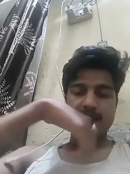 Snapshot of your_shezada chatting on 06-23-26, 07:01 your shezada online show from 06-23-26, 07:01