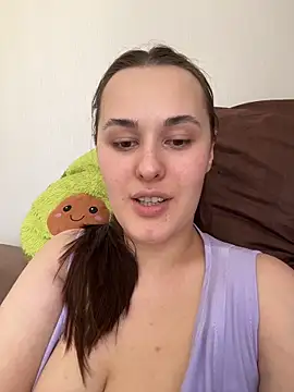 Snapshot of Queen_Monica_ chatting on 05-24-26, 06:40 Queen Monica online show from 05-24-26, 06:40