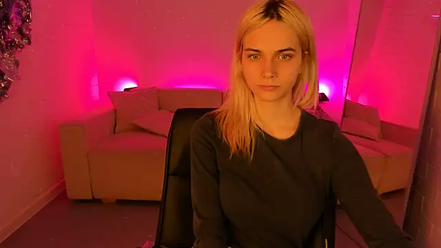 DanaWint online show from 05-26-26, 01:07