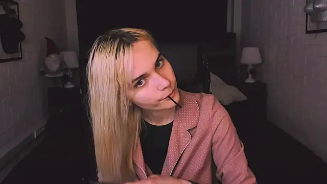 DanaWint online show from 05-27-26, 01:30