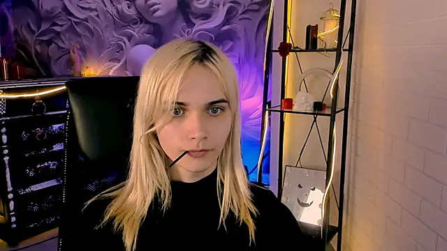 DanaWint online show from 05-28-26, 01:08